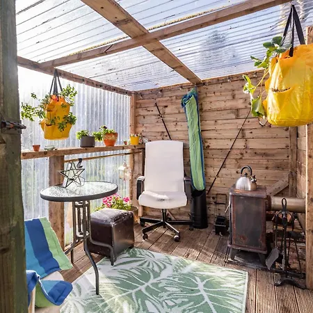 Nocleg ze śniadaniem Yellow Door Moville