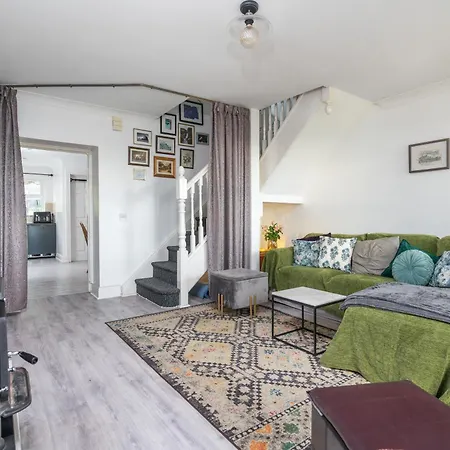 Yellow Door * 莫维尔