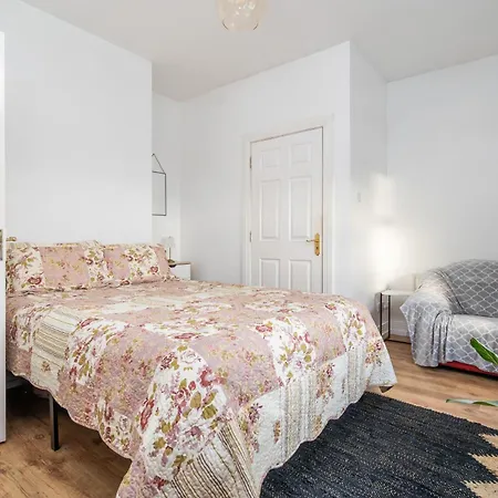 Yellow Door Bed & Breakfast