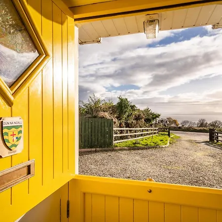 Bed & Breakfast Yellow Door Moville