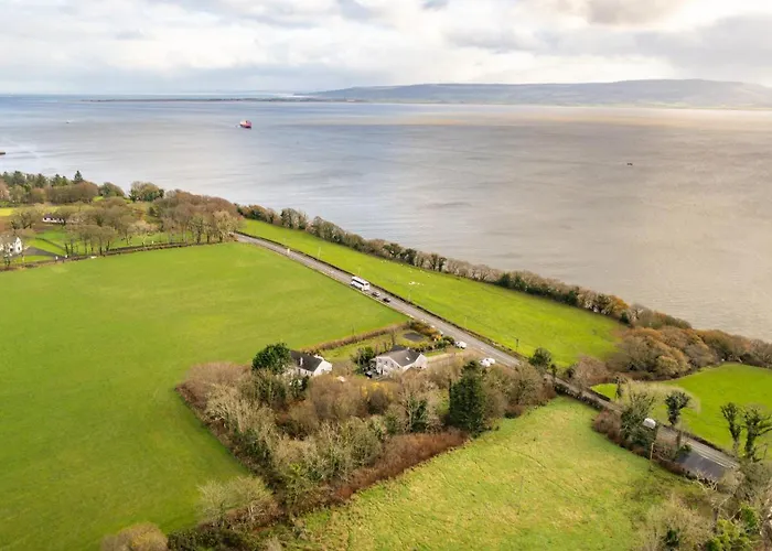 Yellow Door Bed & Breakfast *